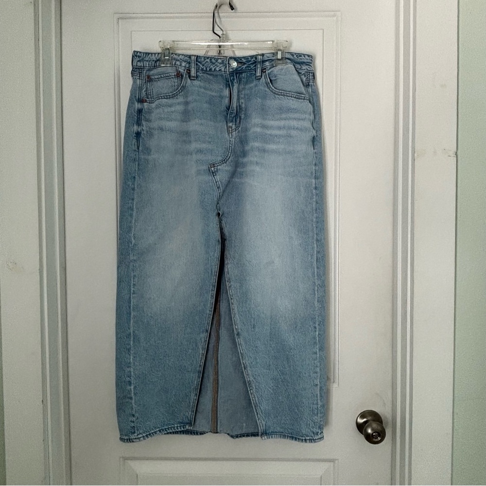 American Eagle Light Blue Denim Jean Skirt Front Slit